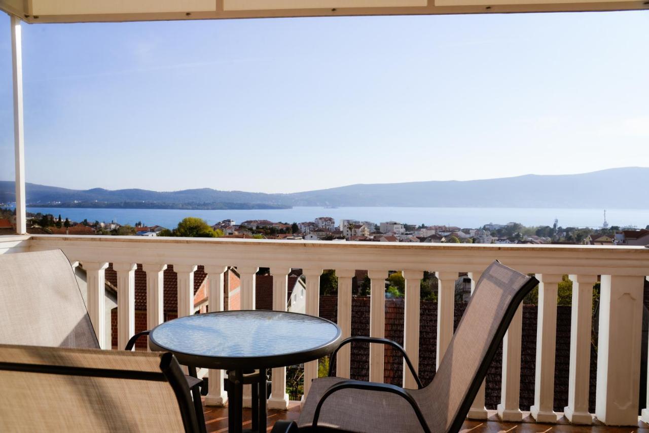 Iker Apartments Tivat Exterior photo