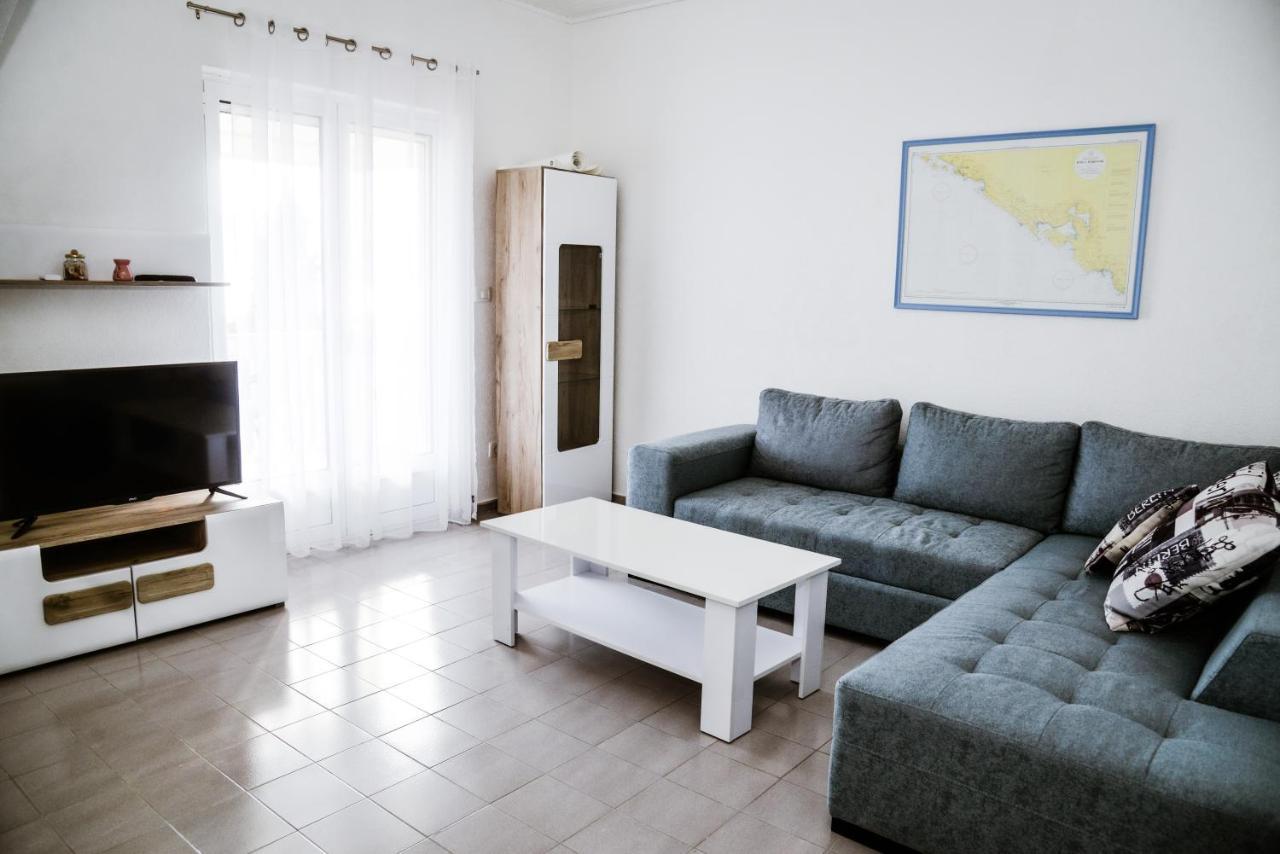 Iker Apartments Tivat Exterior photo